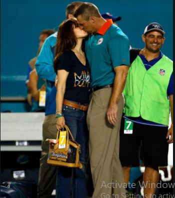 Holly Campbell kissing her husband Dan Campbell